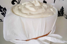 sugar free low carb strained greek-style yoghurt