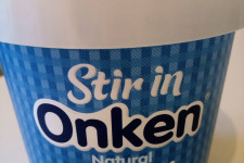 sugar free low carb strained greek-style yoghurt