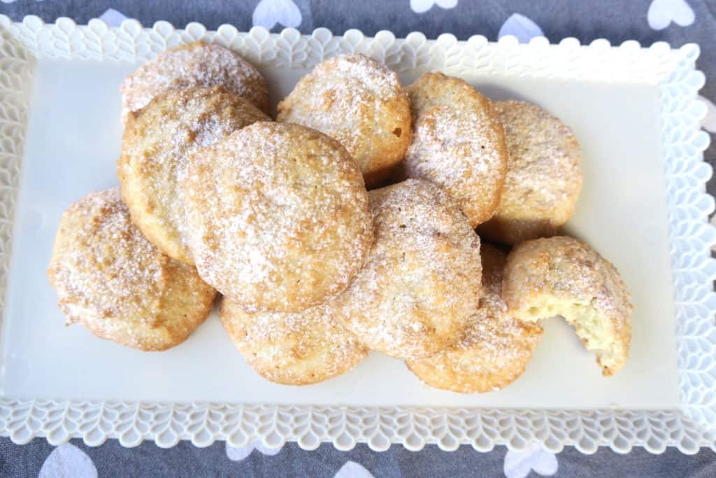 easy sugar free italian amaretti biscuits