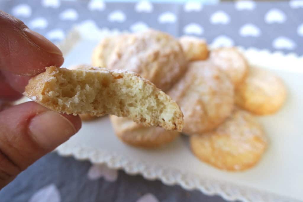 easy sugar free italian amaretti biscuits
