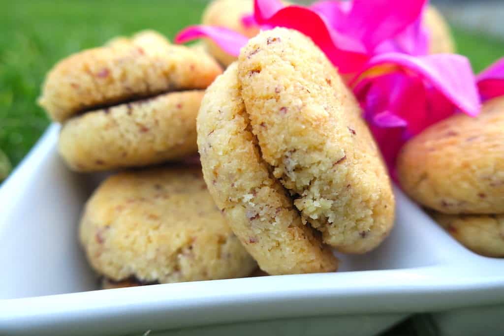 sugar free low carb lady's kisses (baci di dama)