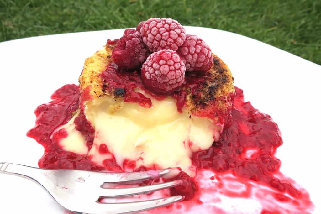 keto camembert with sugar free raspberry & gin compote