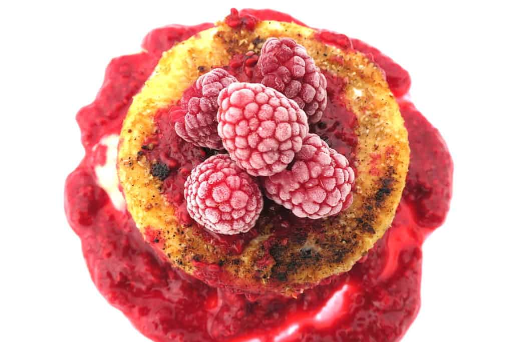 keto camembert with sugar free raspberry & gin compote