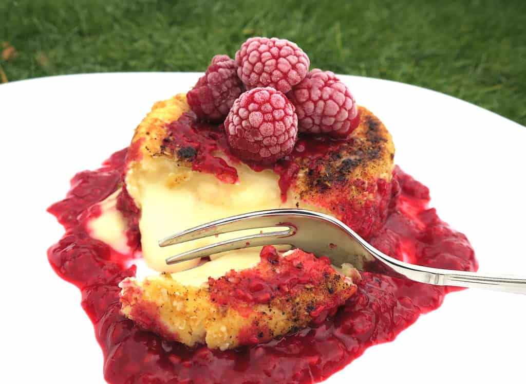 keto camembert with sugar free raspberry & gin compote