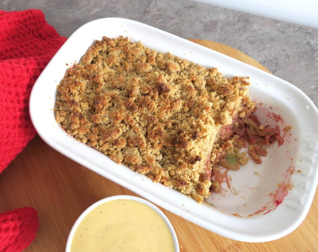 Sugar Free Low Carb Rhubarb & Ginger Crumble