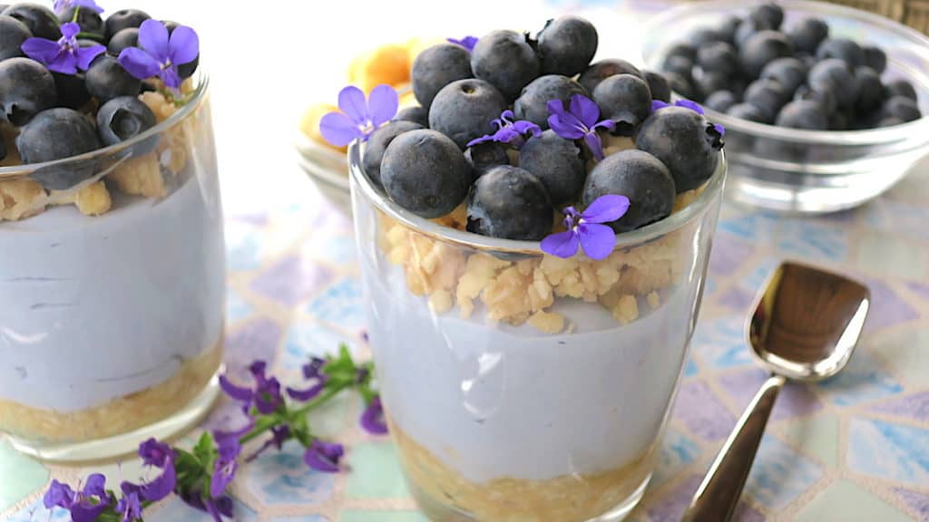 keto high fibre pea flower fool with macadamia crumble