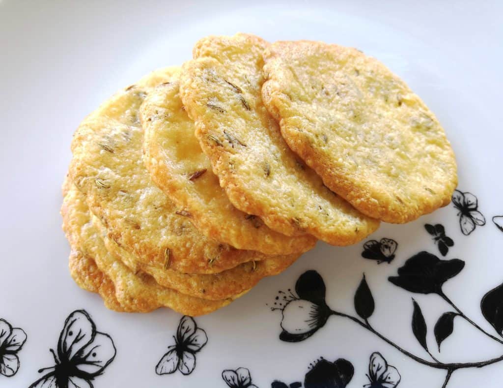 Zero Carbs Keto Parmesan & Fennel Crisps