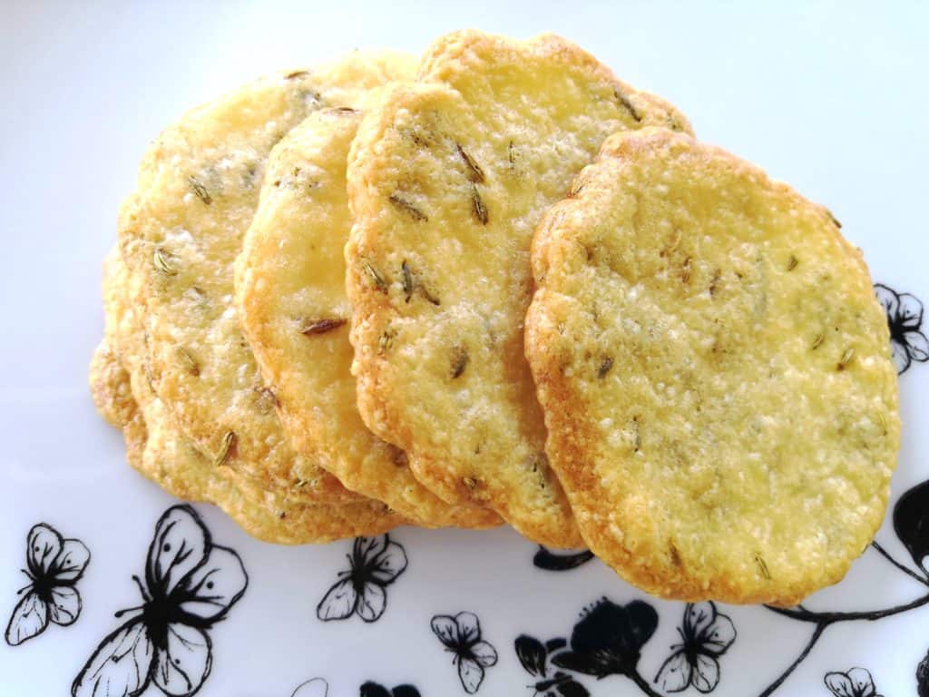 Zero Carbs Keto Parmesan & Fennel Crisps