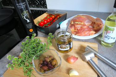 Keto Ligurian Chicken with Olives and Cherry Tomatoes