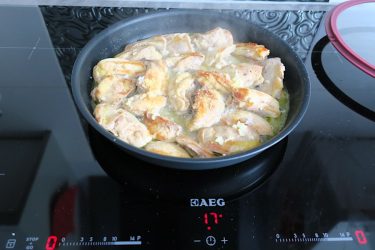 Keto Ligurian Chicken with Olives and Cherry Tomatoes
