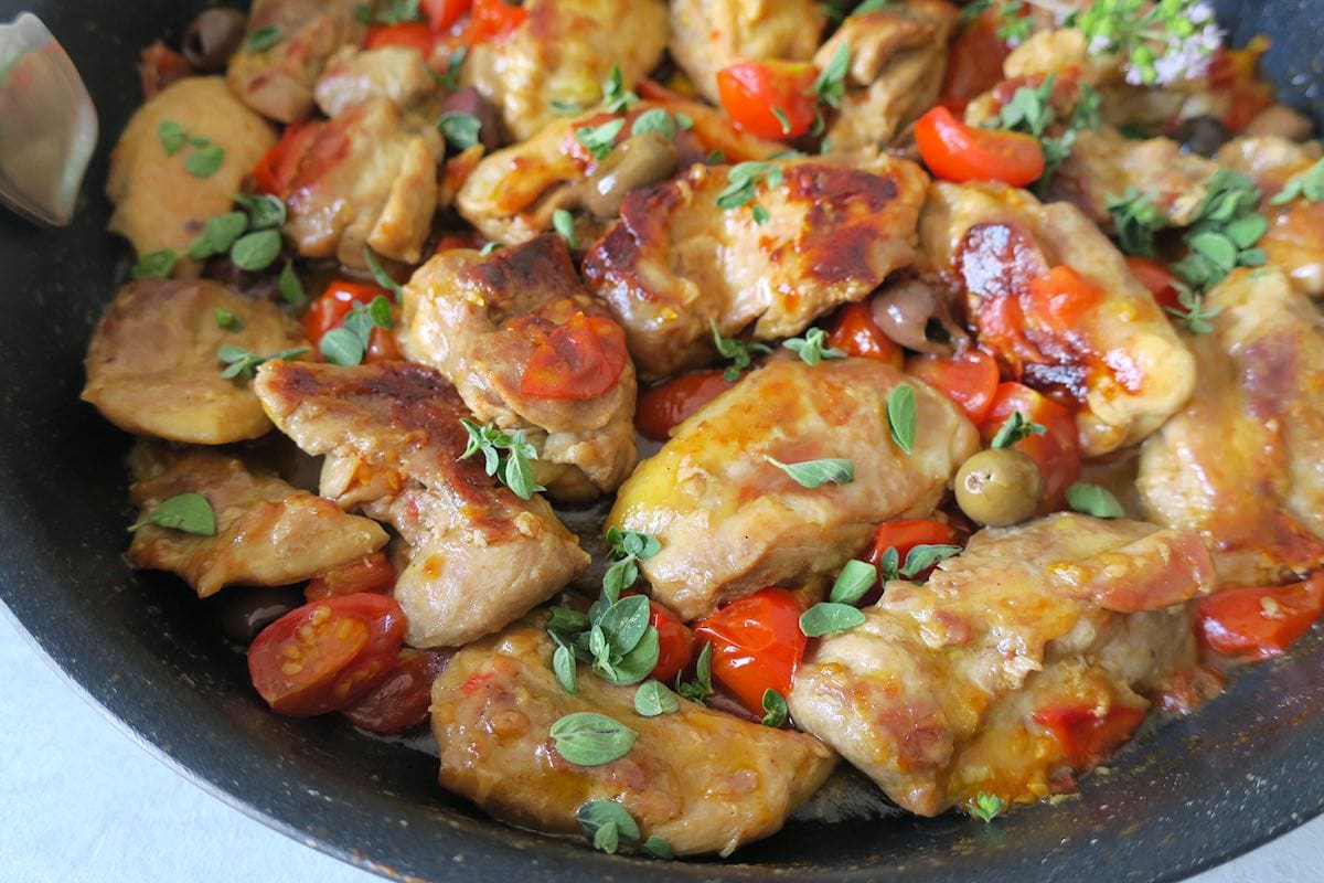 Keto Ligurian Chicken with Olives and Cherry Tomatoes