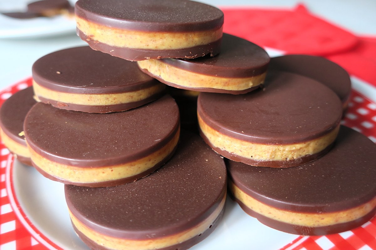 Keto Nut Butter Chocolate Sandwiches