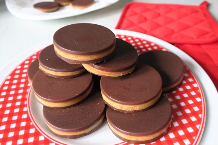 Keto Nut Butter Chocolate Sandwiches