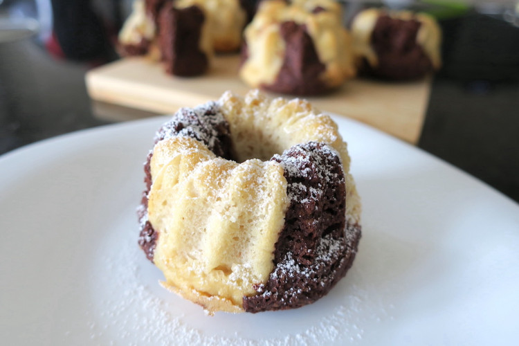 Keto Mini Bundt Cakes (No Eggs, No Butter)