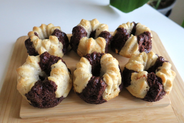 Keto Mini Bundt Cakes (No Eggs, No Butter)