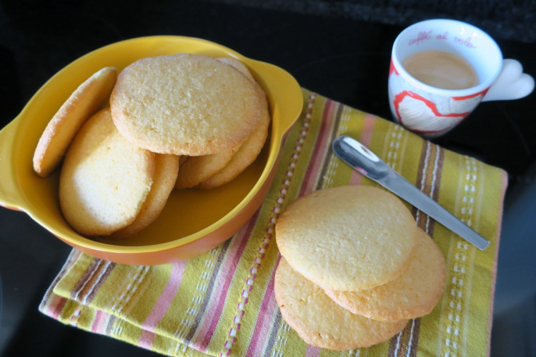 Sugar Free & Keto Olive Oil Biscuits